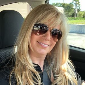 Meet your Posher, Debbie